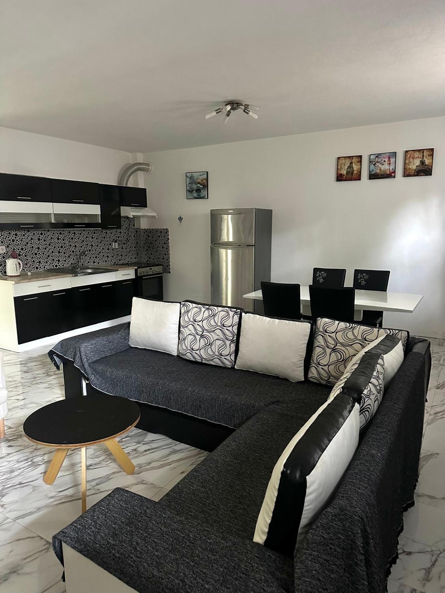 Apartment Spartandom *